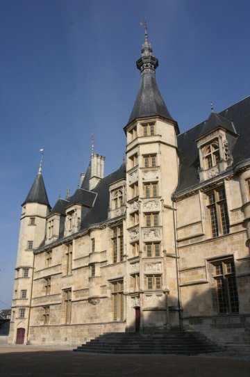 Petites et grandes histoires du Palais