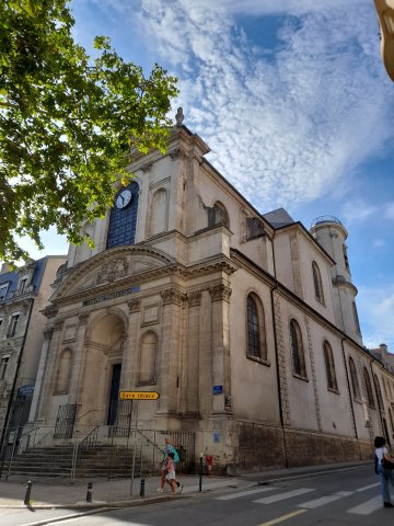 Visite libre d'un temple protestant, ancienne église des Prémontrés
