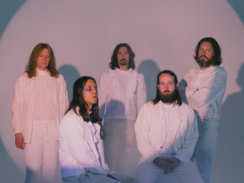 Hällas + Earth Tongue