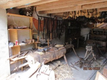 Visite guidée d'une collection d'outils anciens et démonstrations