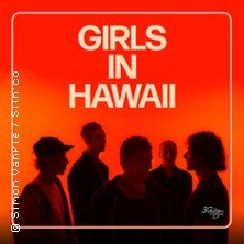 Girls in Hawaii