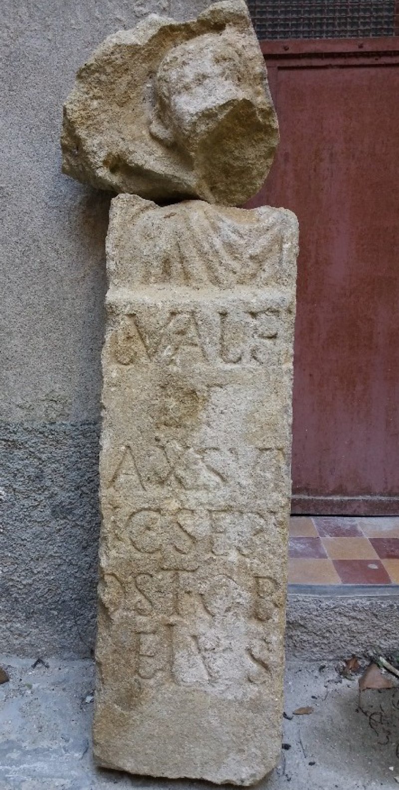 Exposition inédite d'une inscription funéraire du 1e siècle