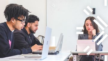 Réunion d'info : reprendre des études supérieures sans avoir le bac, c'est possible avec le DAEU.