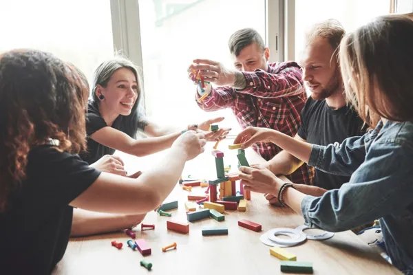 Soirée jeux de société sans enfants