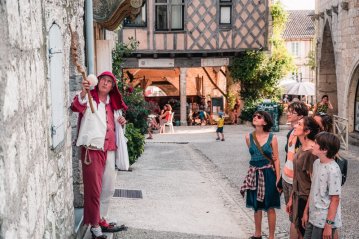 Visite de la bastide de Monflanquin  - Janouille raconte la bastide du XIIIème siècle