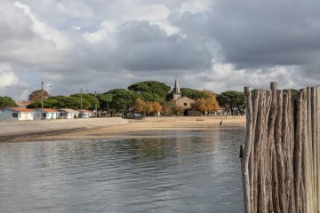 L'Association Mémoire d'Andernos à l'office de tourisme