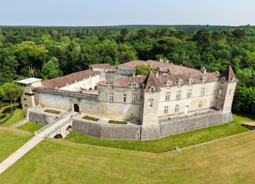 Visite libre du château royal de Cazeneuve