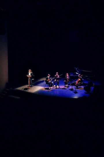SPECTACLE : JE N'AIME PAS LE CLASSIQUE, MAIS AVEC ALEX VIZOREK J'AIME BIEN