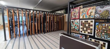 Visite guidée des réserves du fonds départemental d'art contemporain