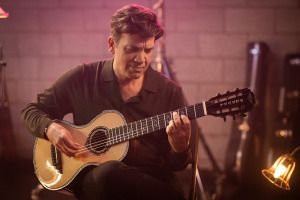 AUTOUR DE LA GUITARE PICK & JAZZ