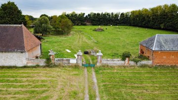 Levez les yeux ! Découverte d'un clos-masure du XVIIe siècle