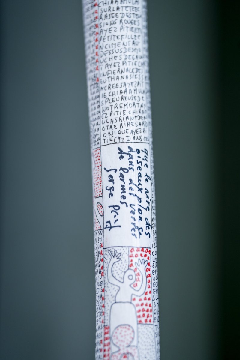 "La parole des bâtons", exposition permanente de Serge Pey