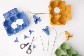 Atelier créatif récup' sur le thème des fleurs