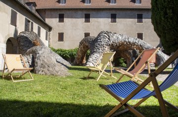"Écorcée" une installation de Simon Augade