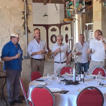Banquet et dédicace du livre sur le château Coupelle d'Ertan