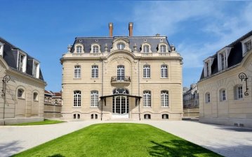 Visite de l'hôtel de Brimont et découverte du Champagne Jacquart