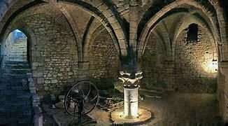 Visite commentée de la cave dîmière du prieuré de Maule