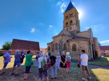 Visite du Bourg de Saint-Laurent-en-Brionnais