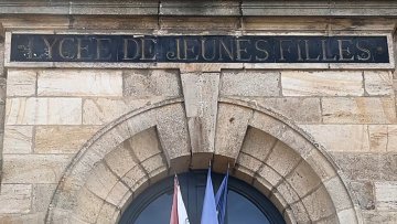 « Du collège Anne de Beaujeu au Lycée de jeunes filles de Moulins » - Visite guidée et exposition