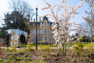 Muséobébé : Regarde dans le jardin