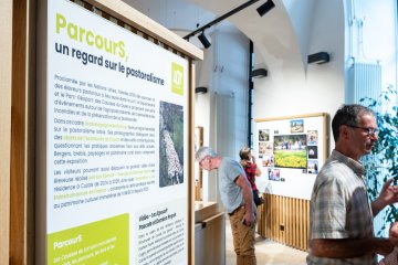 Exposition photo "ParcourS, un regard sur le pastoralisme" et son coin enfant