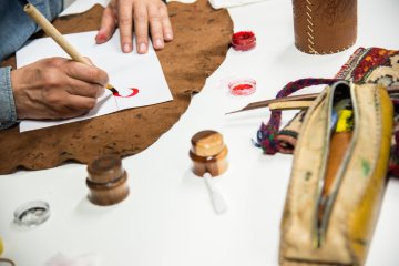 Atelier de calligraphie par une association étudiante de l’Inalco