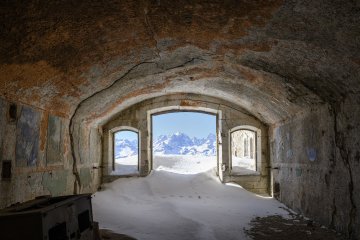 Forts des confins et forts des collines