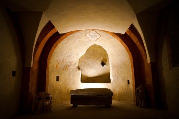 Visite guidée des cryptes de l'église abbatiale