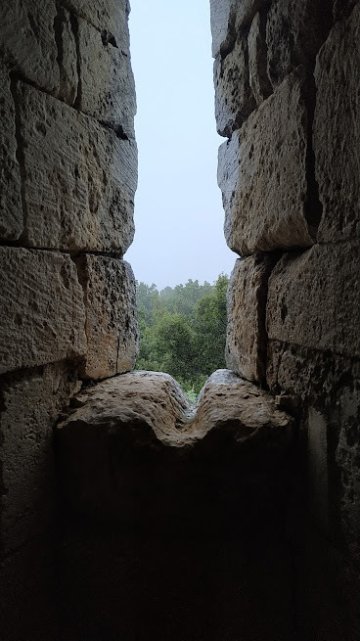 Démonstration : orientation des chapelles romanes vers la Vierge ?