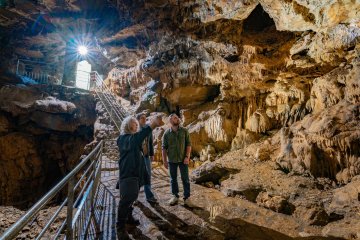 Visite de la grotte de Cravanche