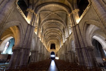 La basilique sculptée : récit d’un art sacré