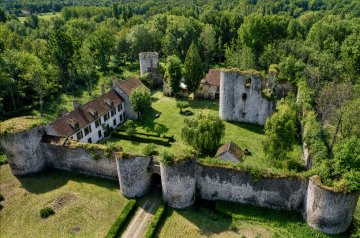 Des murs aux gestes, comprendre le château du Mez autrement