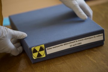 A la découverte des archives conservées par le Musée Curie