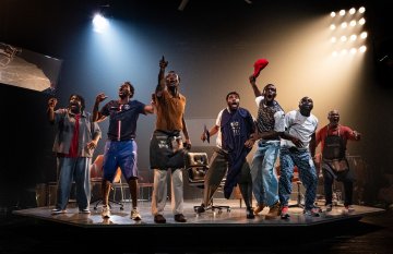Spectacle « Barber Shop Chronicles » au TNP