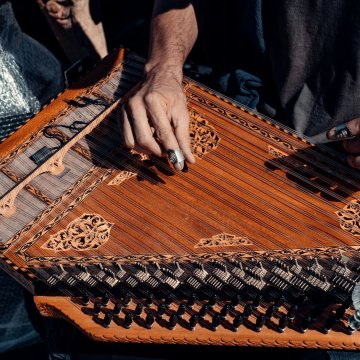 Babioles "Une oreille vers l'Orient"