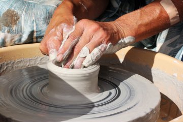 Restitution et démonstration du tour de potier antique