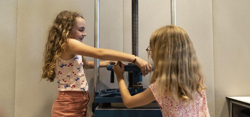 Atelier « Il était une fois Gutenberg, l’ours et le singe » (Public scolaire)