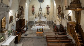 Découvrez le mobilier liturgique remarquable de cette église