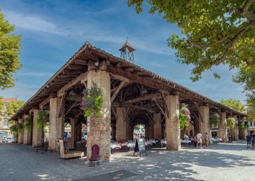 Découverte d'une bastide médiévale et de sa halle du XIIIe siècle