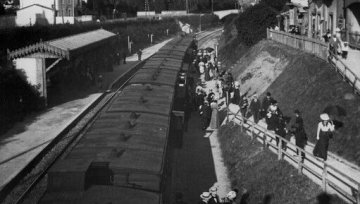 Visite guidée « Sur les traces des 150 ans de la ligne Lyon–Montbrison : balade commentée entre Écully-La Demi-Lune et Le Méridien–La Ferrière »