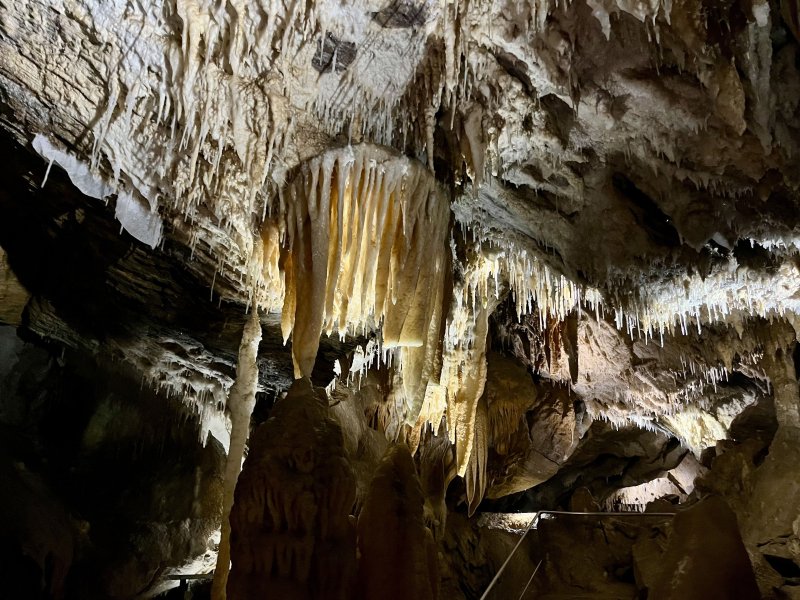 Visite guidée de la grotte de la Fileuse de Verre