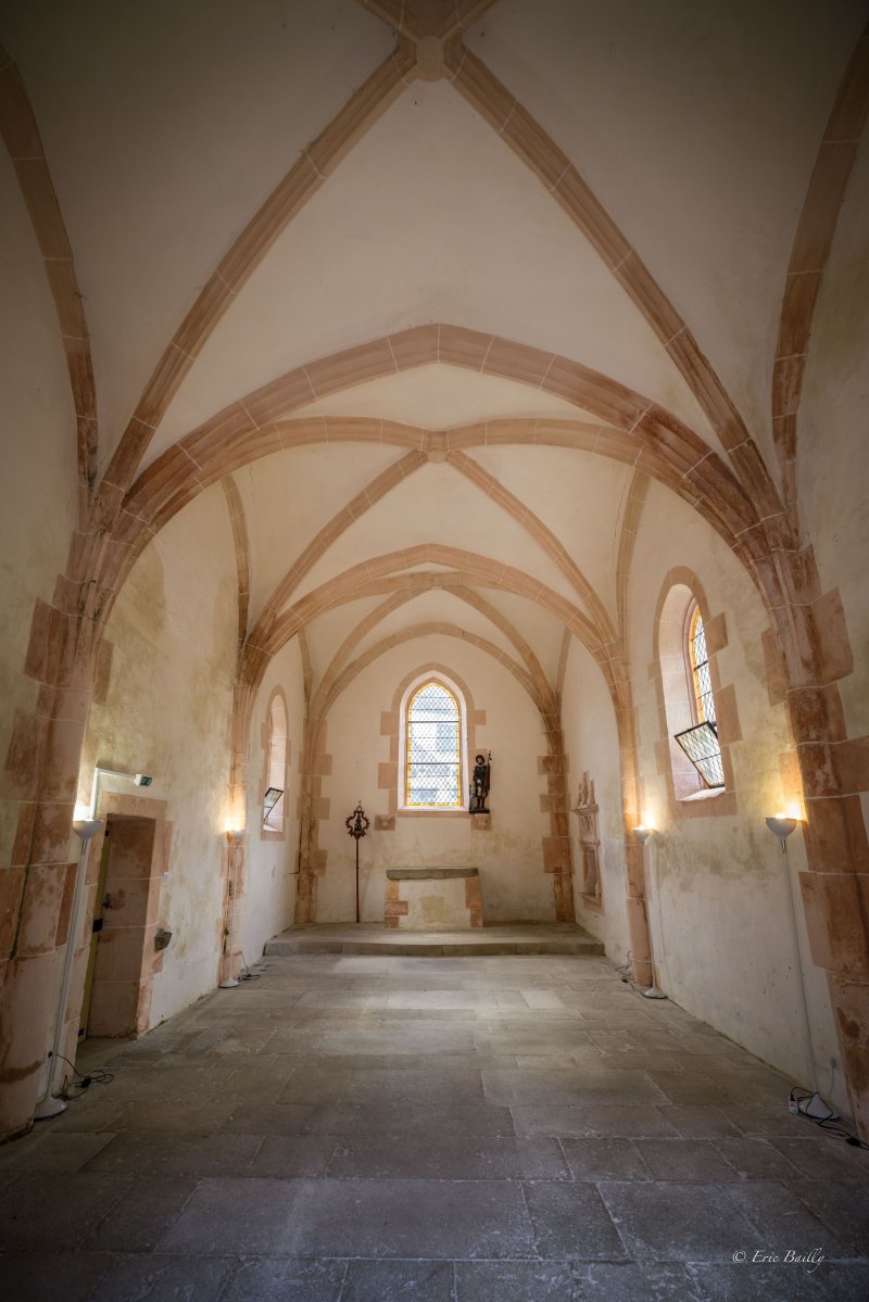 Présentation de l'élégante chapelle Saint-Roch du Beugnon