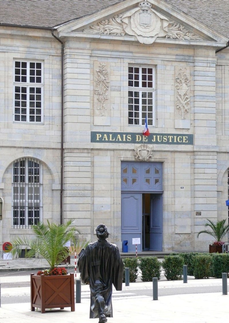 Tribunal judiciaire de Vesoul, rencontre avec des professionnels, reproduction d'une scène de crime, découverte des métiers de la justice