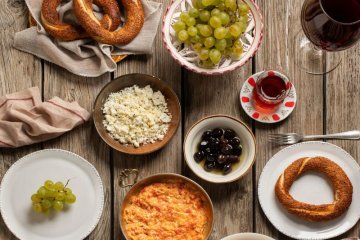 Mezzés méditerranéens et vins du monde