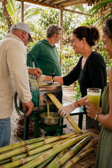 Démonstration extraction et dégustation jus de canne