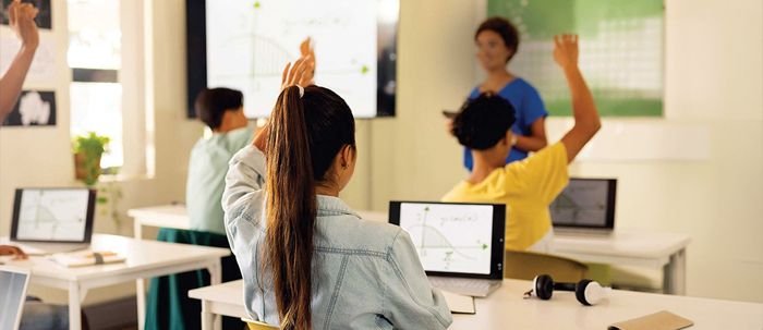 Débat Place publique : L’école face aux écrans