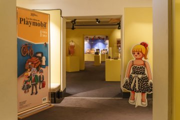 Visite guidée de l'exposition "La vie rétro en Playmobil, de 1930 à 1950"