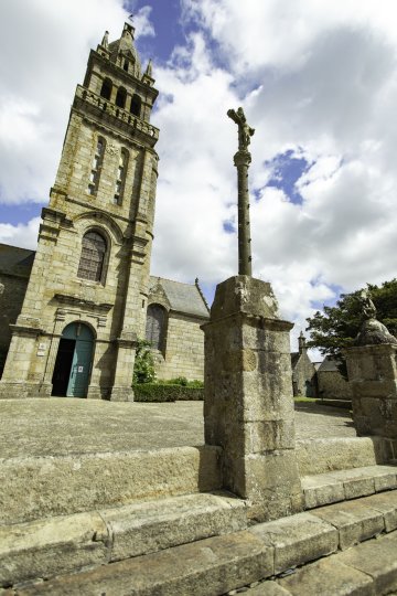 Visite de l'église Notre Dame de Plourin-Lès Morlaix et de son ossuaire