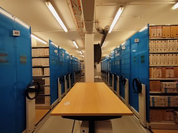 Visite des réserves des archives de Grand Paris Sud