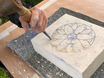 Atelier sculpture à la chapelle Saint-Jean-Baptiste de Pindray